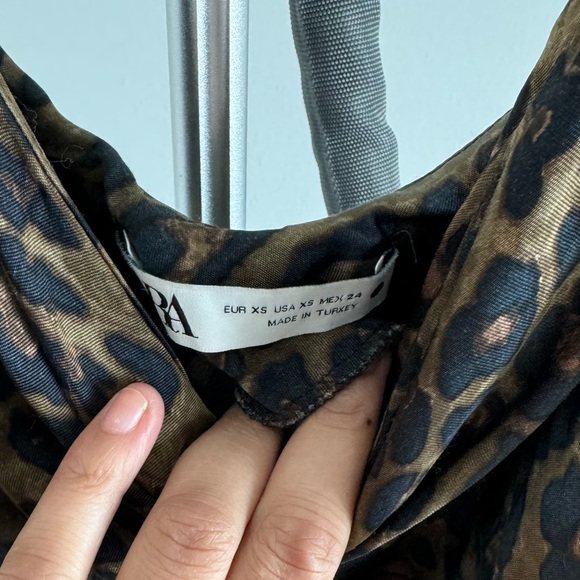 Zara limited edition cowl neck animal print satin midi dress - Picture 4 of 6